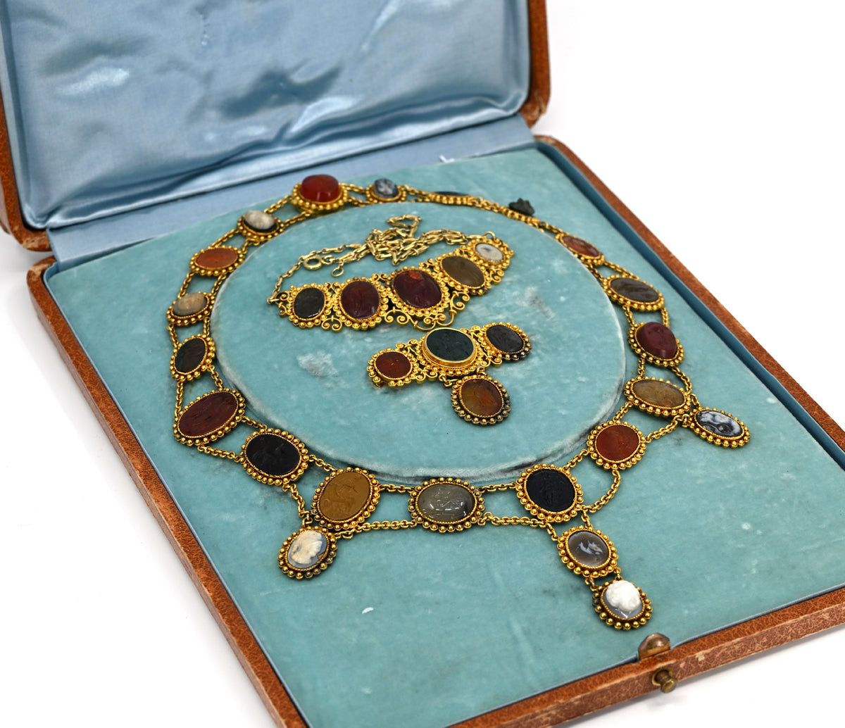 Intaglio necklace suite