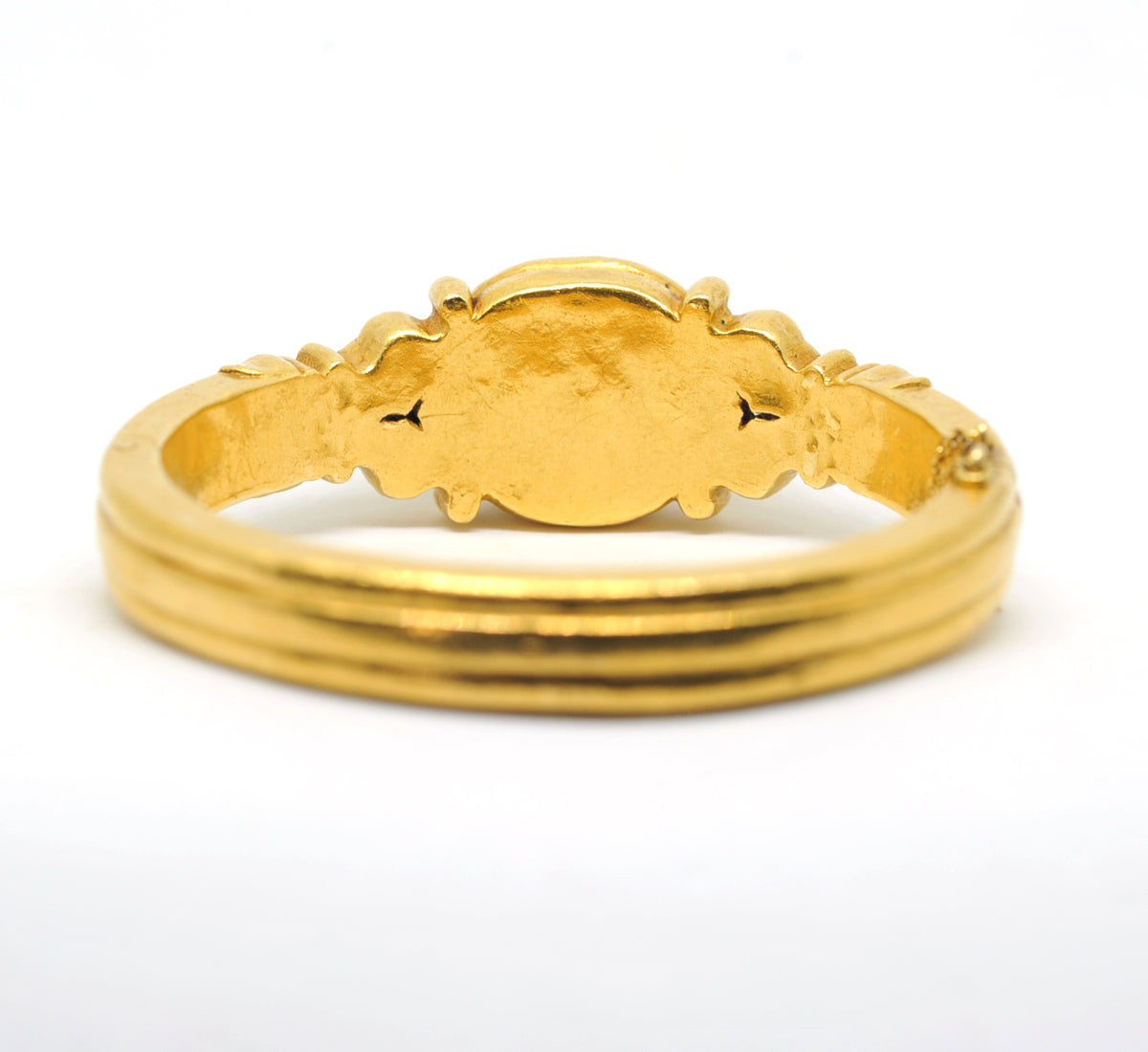 Sapphire and gold bangle