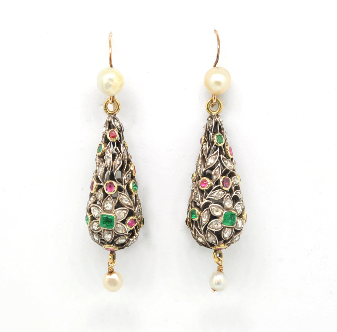 Pendeloque earrings
