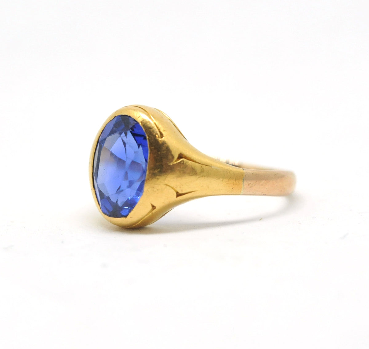 Burma sapphire ring