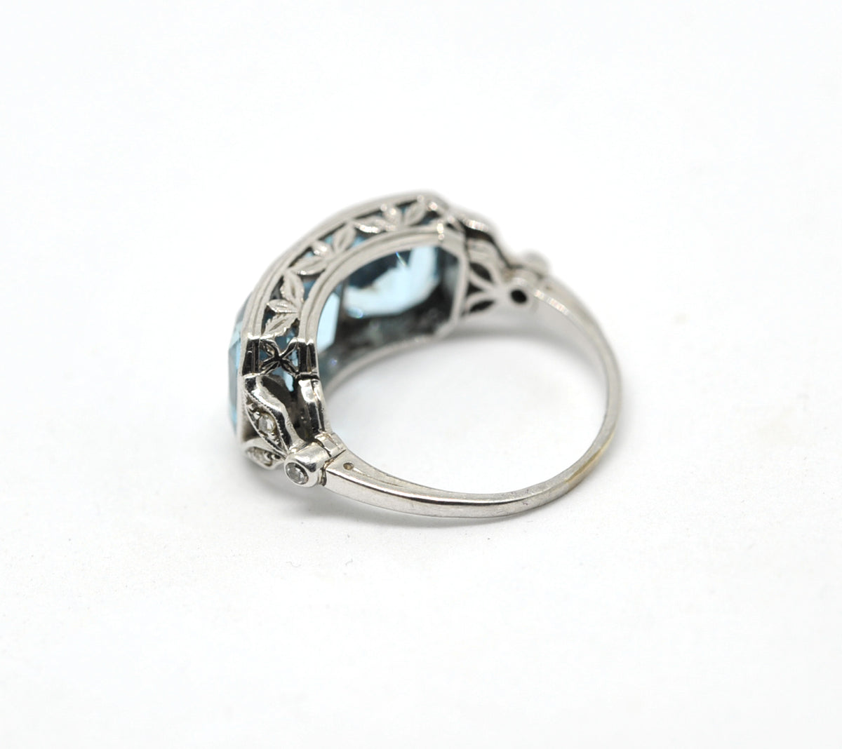 Art Deco aquamarine ring