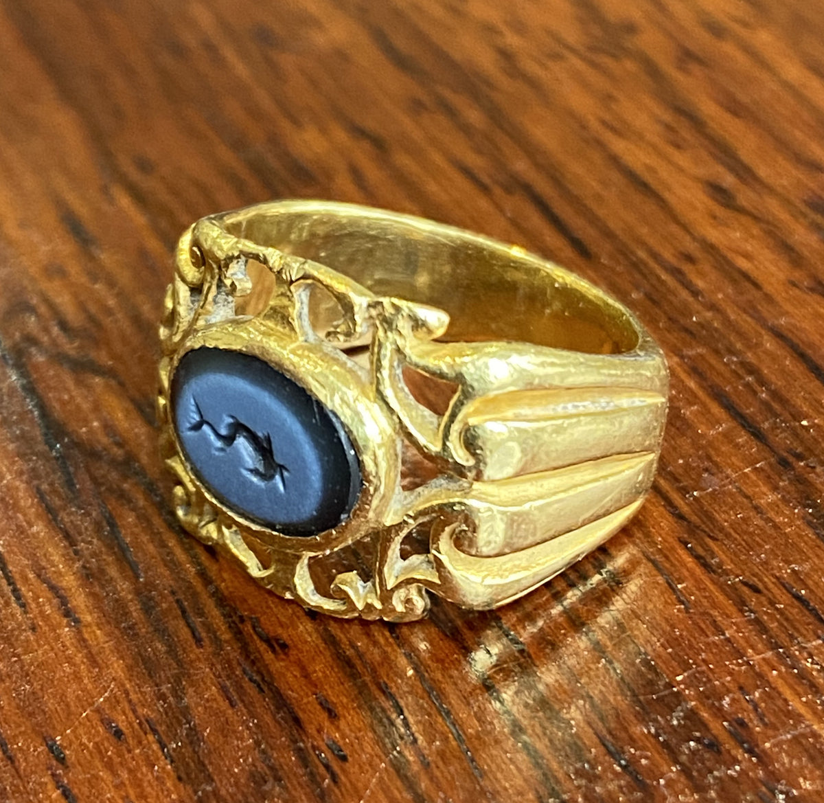 Roman dolphin intaglio ring